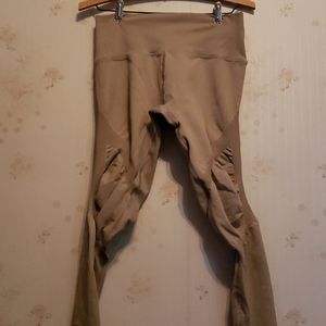 Alphalete Aero leggings in Nude size XL